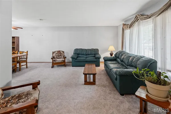 $205,000 | 255 Delwood Drive, Sparta, IL 62286