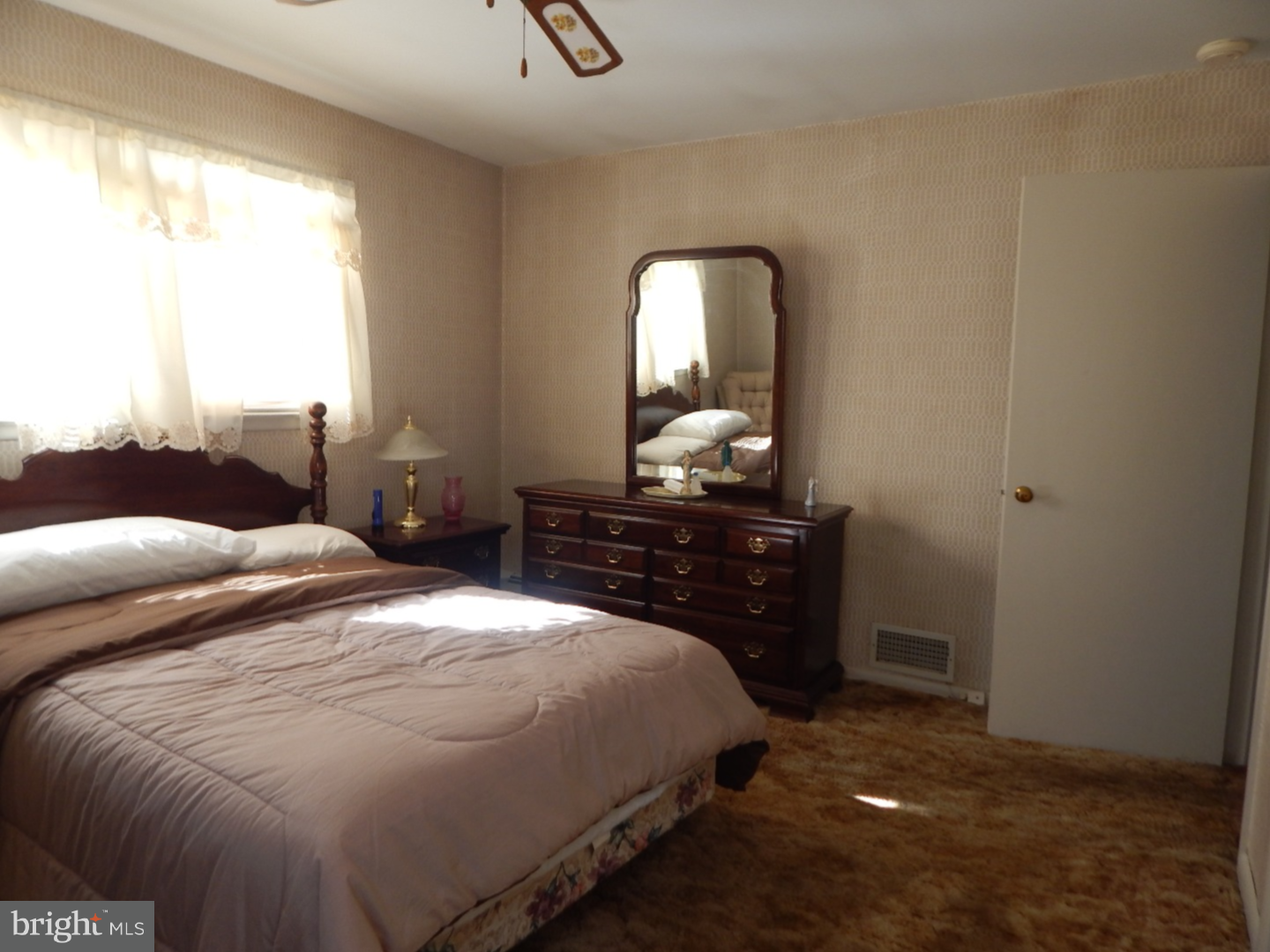 46 Miry Brook Road Hamilton, NJ 08690 - Photo 9 of 13