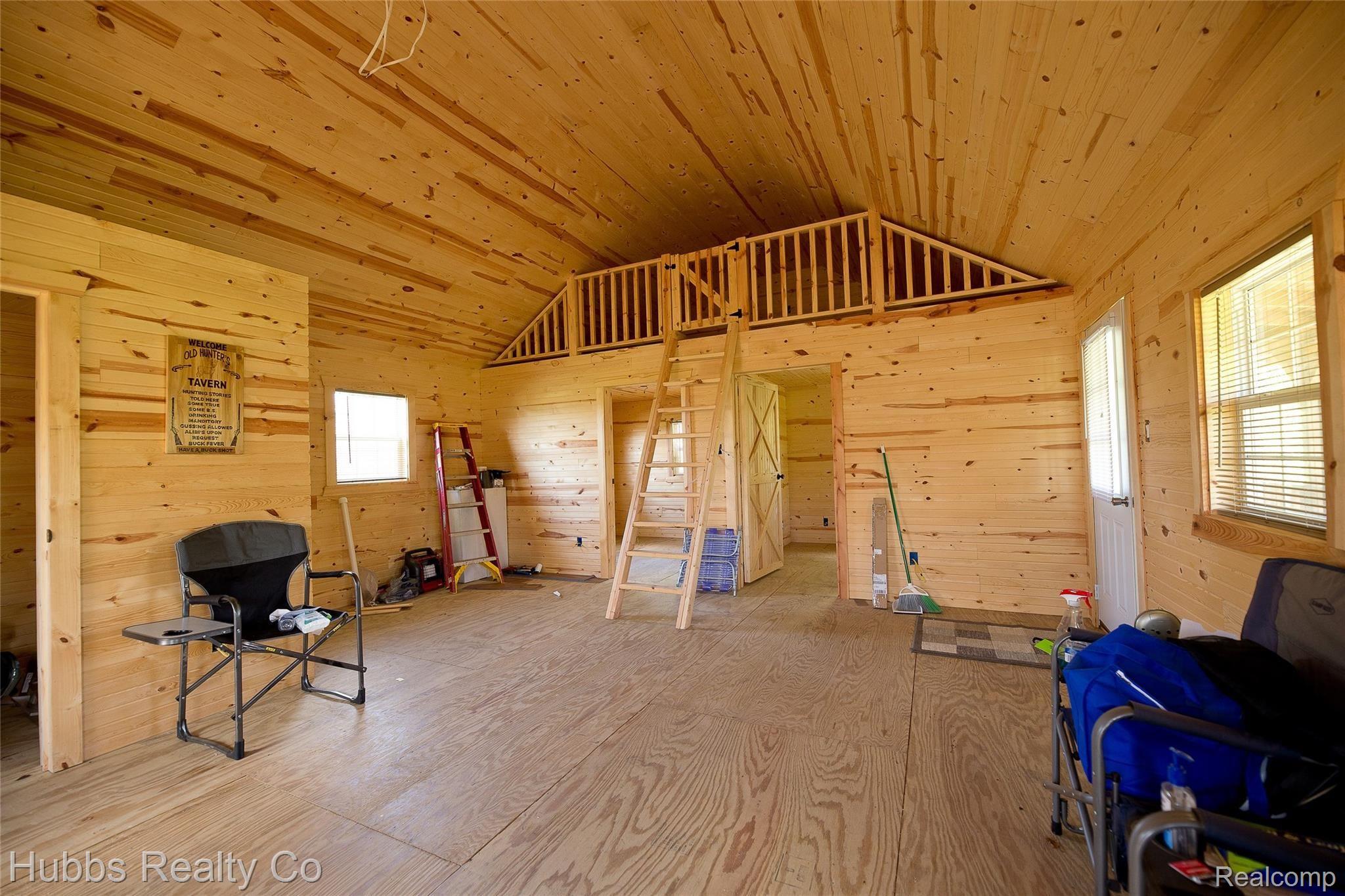 5707 Center Line Road Kingston, MI 48741 - Photo 14 of 67 A32W7055.jpg