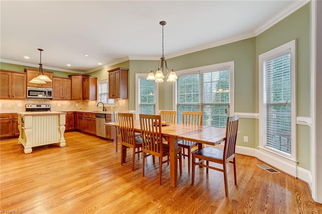 8925 Grove Park Drive Oak Ridge, NC 27310 - Photo 12 of 38 Gallery Image 12