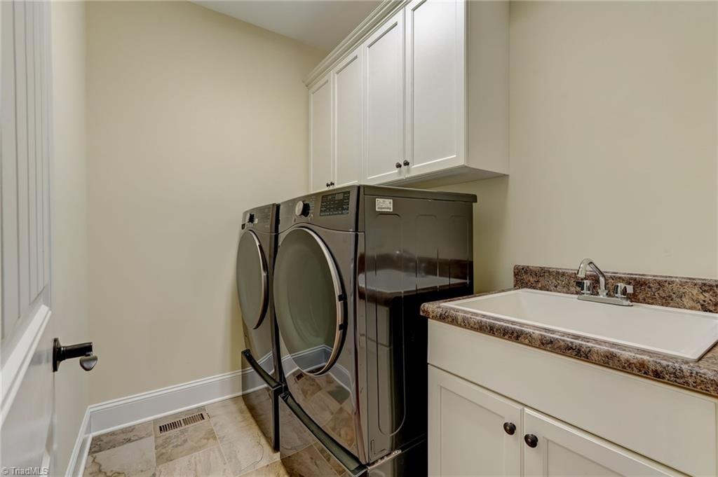 8925 Grove Park Drive Oak Ridge, NC 27310 - Photo 16 of 38 Gallery Image 16