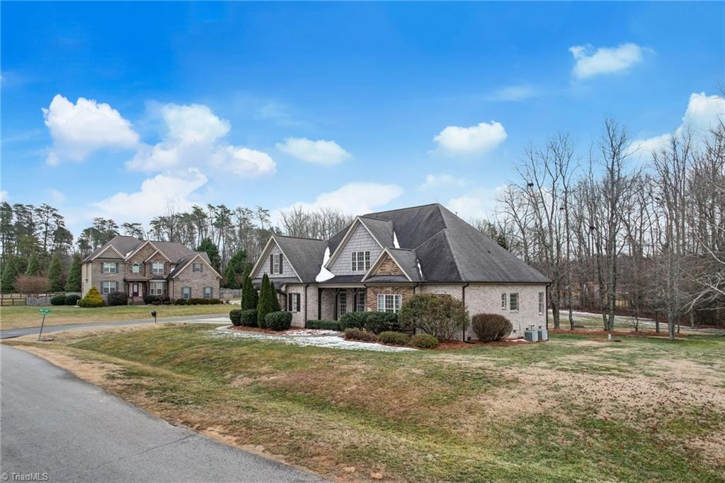 8925 Grove Park Drive Oak Ridge, NC 27310 - Photo 3 of 38 Gallery Image 3