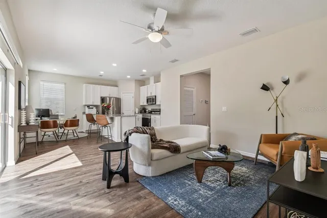 $1,950 | 9104 Wade Street, Unit 8974, Weeki Wachee, FL 34613