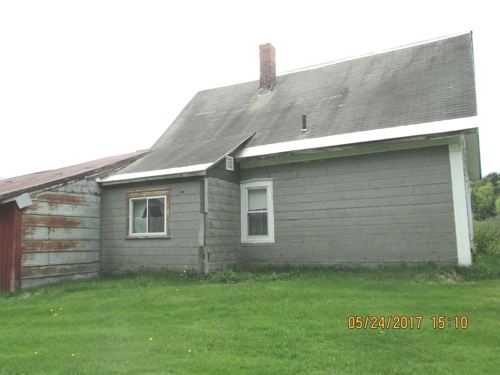 3464 Highway 102 Canaan, VT 05903 - Photo 4 of 32