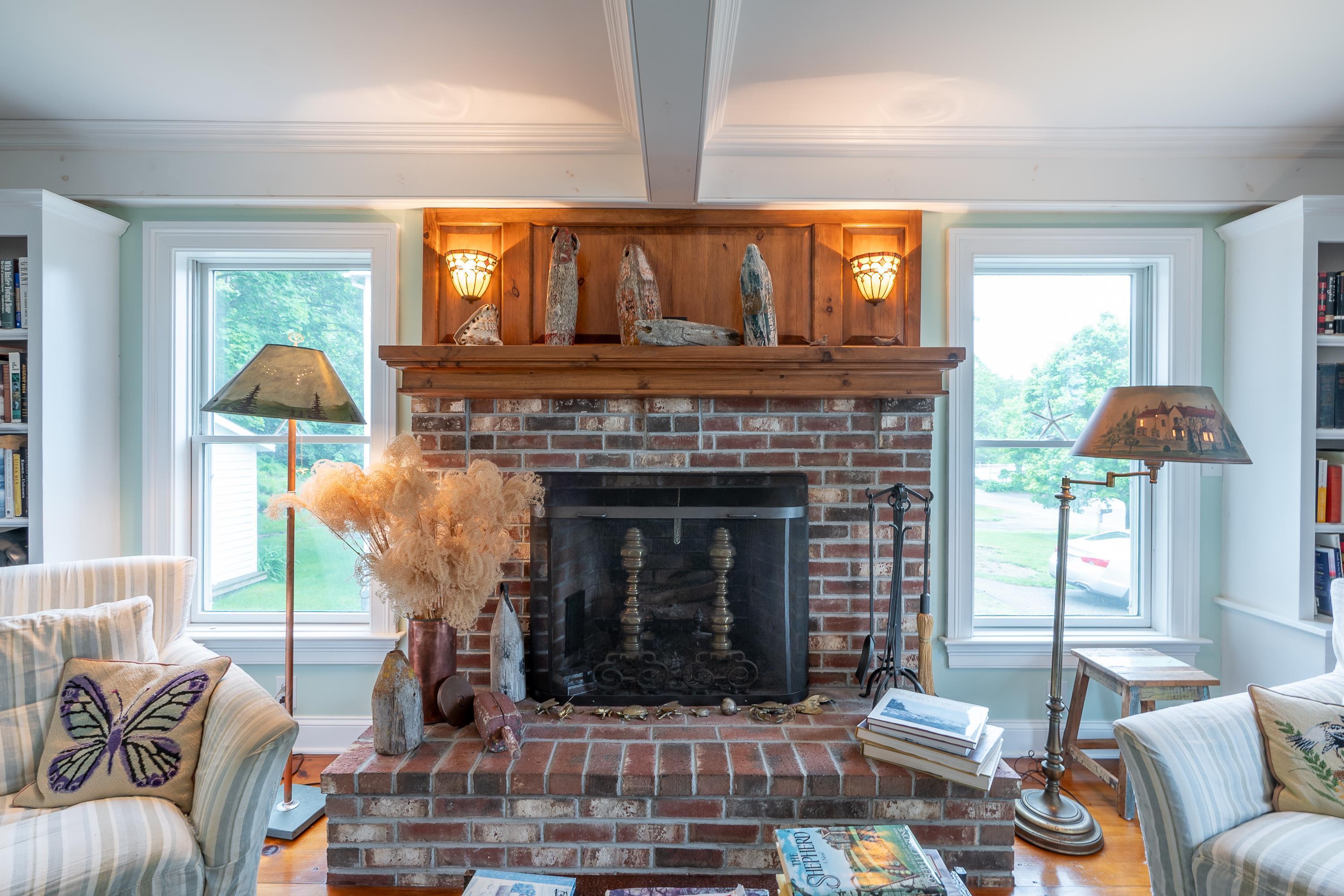 26 Sea Street Boothbay Harbor, ME 04538 - Photo 15 of 34 Working Fireplace