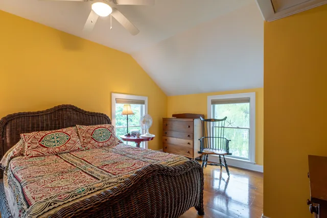 $575,000 | 26 Sea Street, Boothbay Harbor, ME 04538