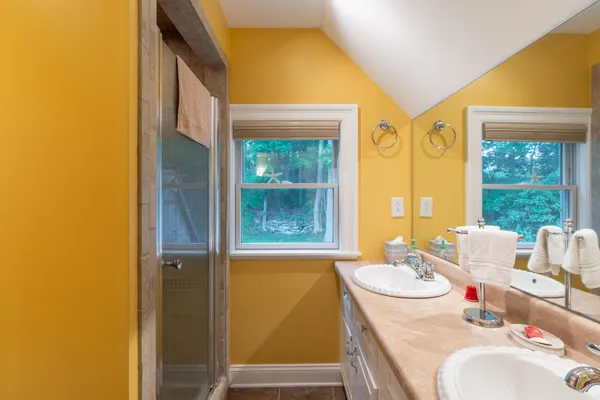 $575,000 | 26 Sea Street, Boothbay Harbor, ME 04538