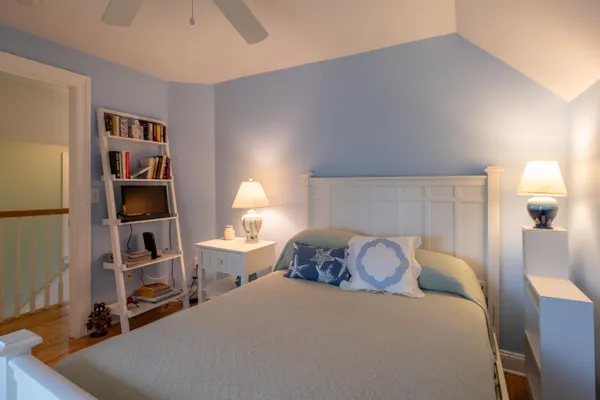 $575,000 | 26 Sea Street, Boothbay Harbor, ME 04538