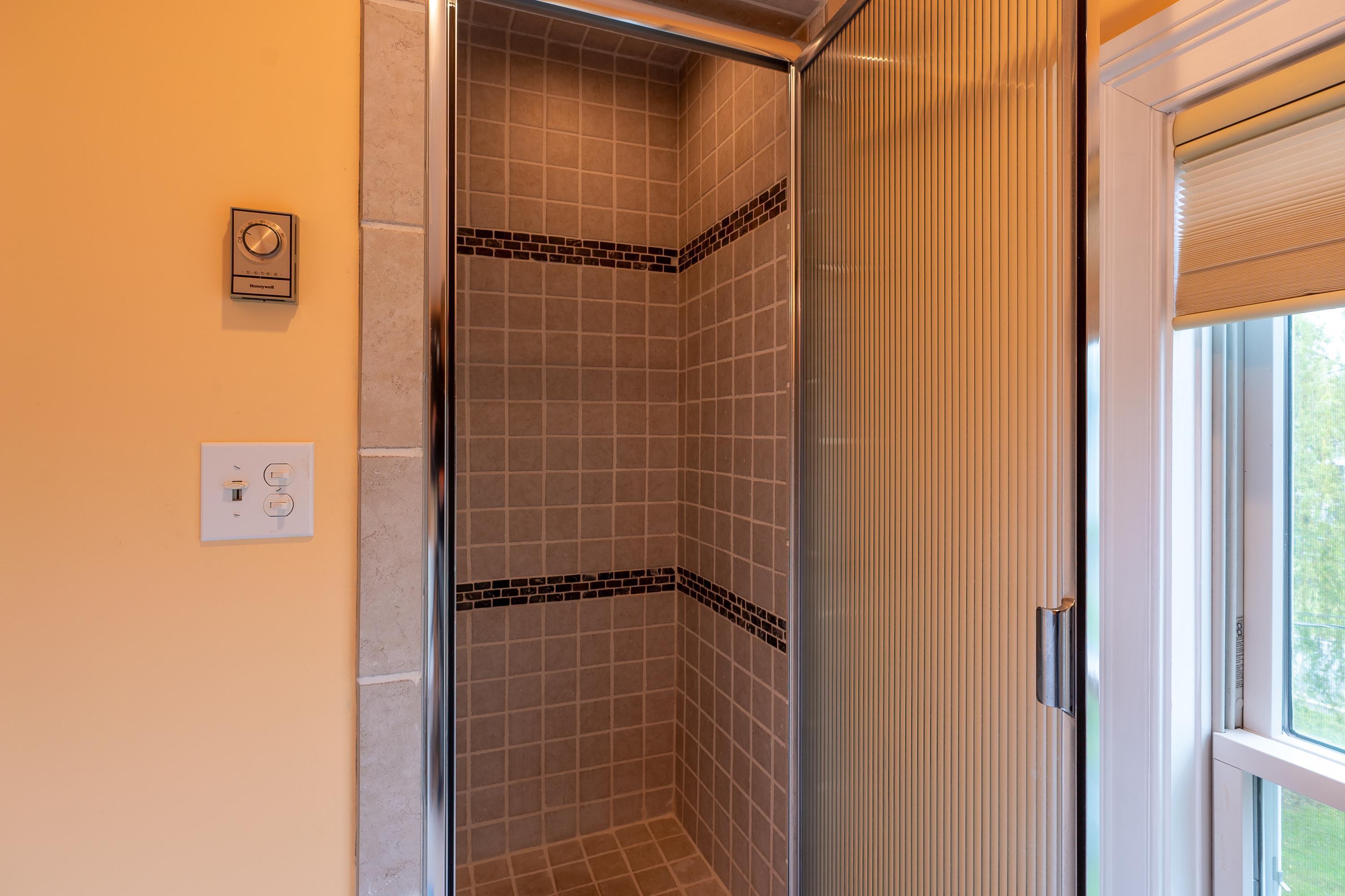 26 Sea Street Boothbay Harbor, ME 04538 - Photo 31 of 34 2nd Floor bath 2