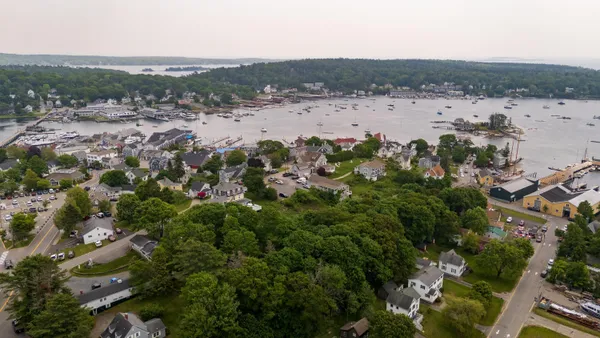 $575,000 | 26 Sea Street, Boothbay Harbor, ME 04538