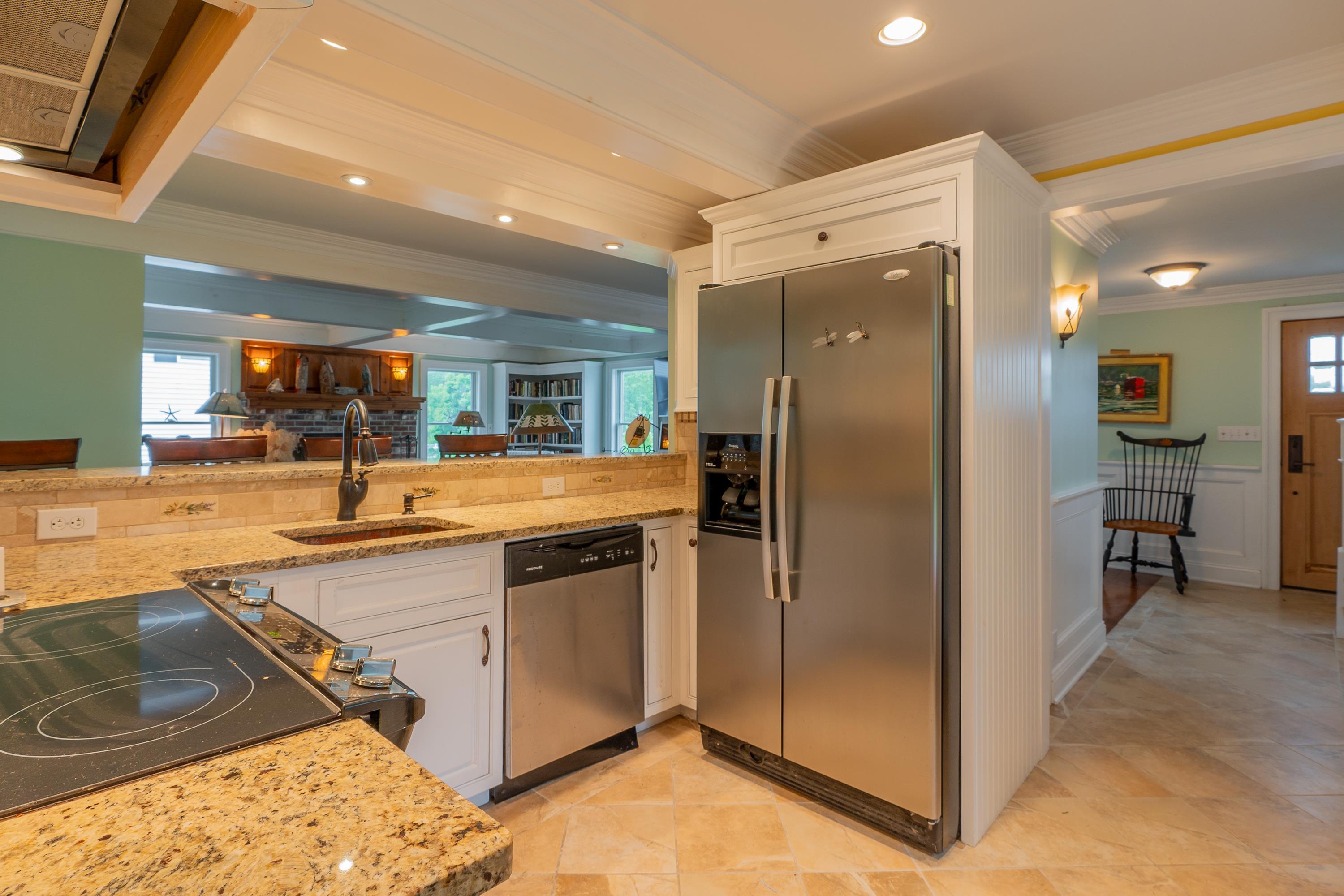 26 Sea Street Boothbay Harbor, ME 04538 - Photo 8 of 34 Kitchen
