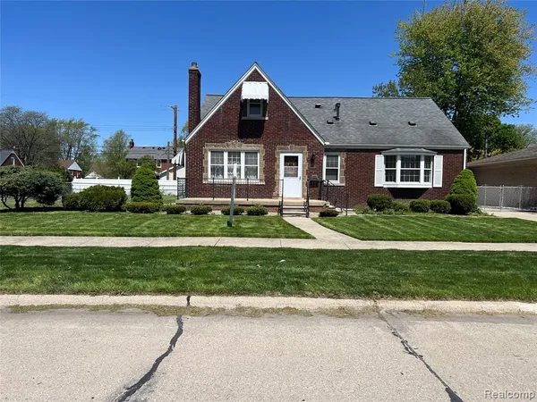 $299,000 | 13226 Catalpa Street, Southgate, MI 48195