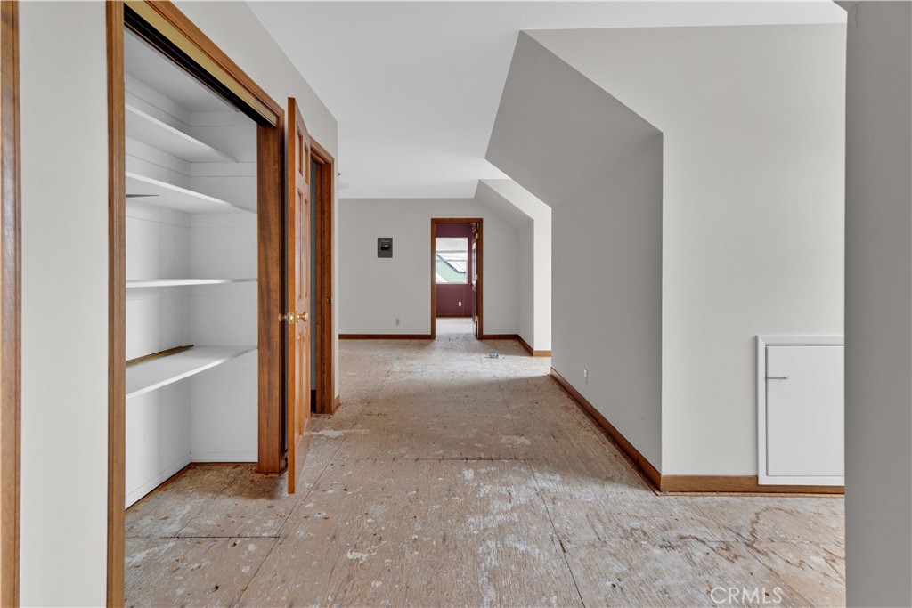 7550 Rancho Verano Place Paso Robles, CA 93446 - Photo 19 of 35 a view of a hallway with an empty room and closet
