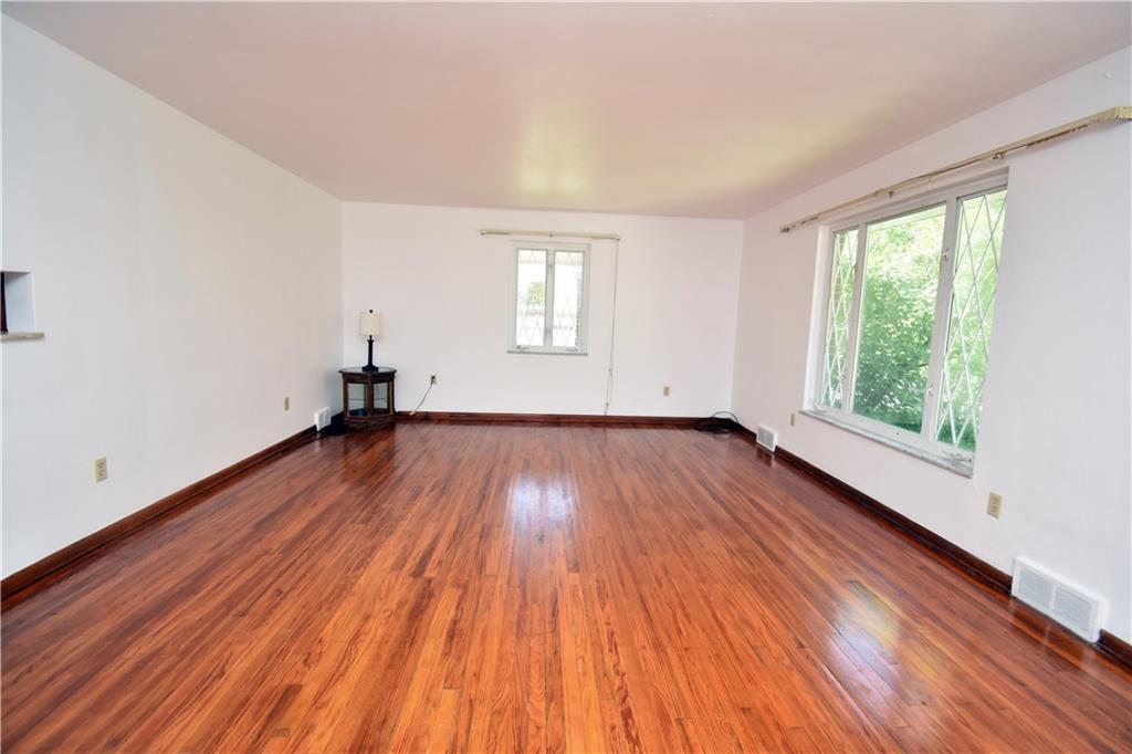 1308 Hope Hollow Road Carnegie, PA 15106 - Photo 15 of 27 Gallery Image 15