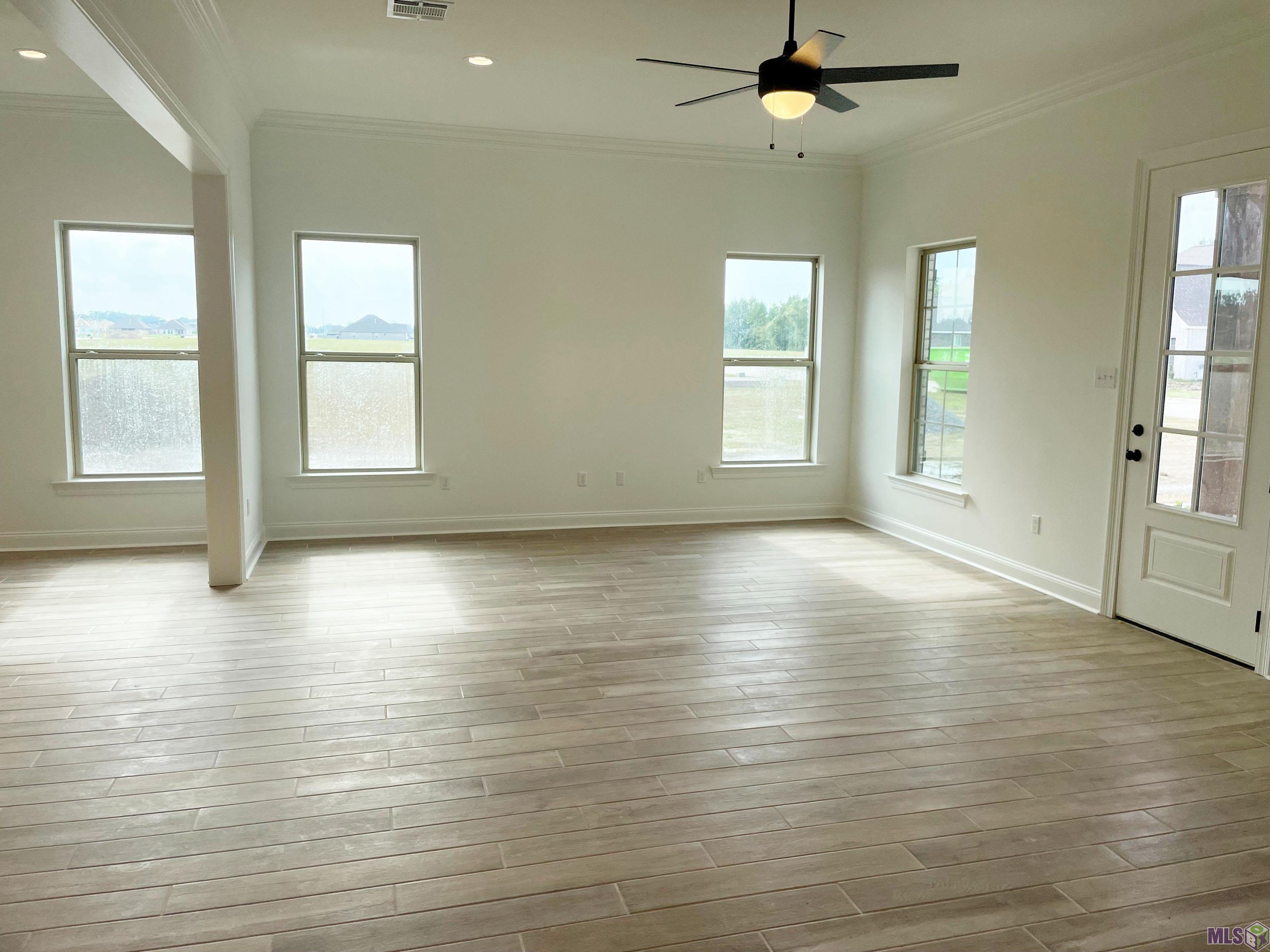 410 Rue Evangeline Houma, LA 70364 - Photo 3 of 11