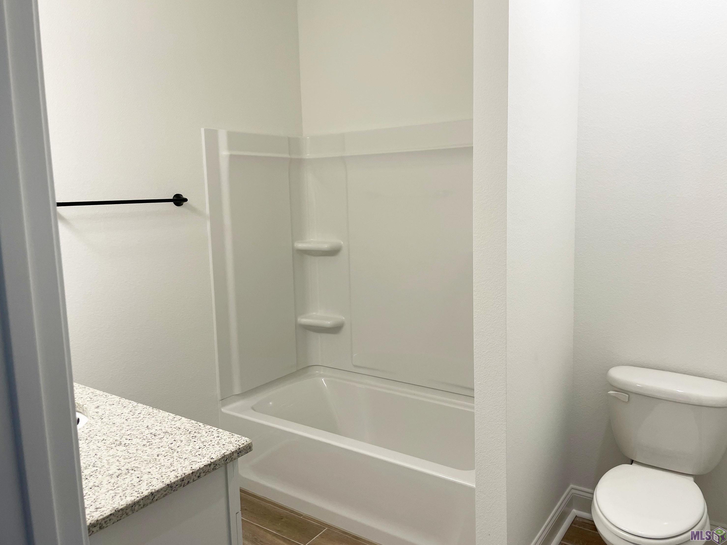 410 Rue Evangeline Houma, LA 70364 - Photo 7 of 11