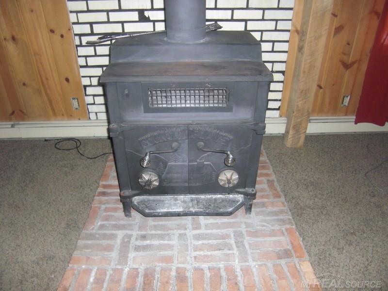 2589 Goetze Road Applegate, MI 48401 - Photo 7 of 27 31253156-6.JPG