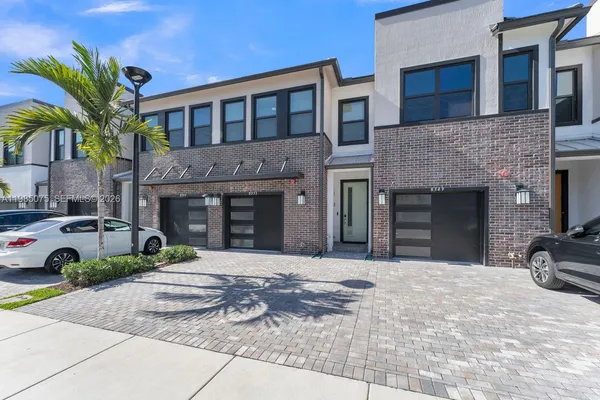 $5,200 | 8351 Northwest 7th Court, Plantation, FL 33324