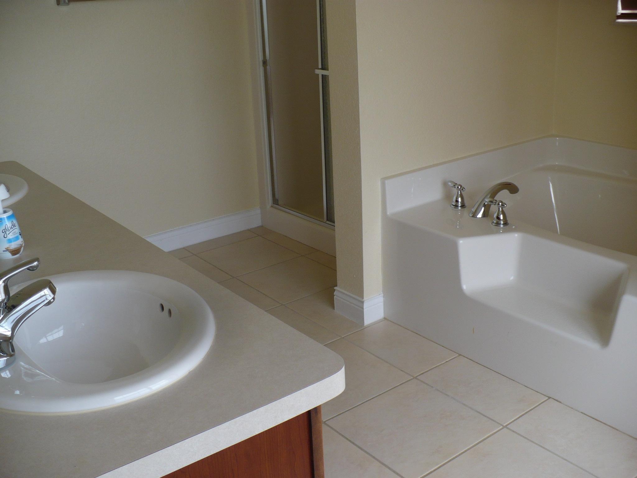 165 Grassy Road Key Largo, FL 33037 - Photo 9 of 16 master bath