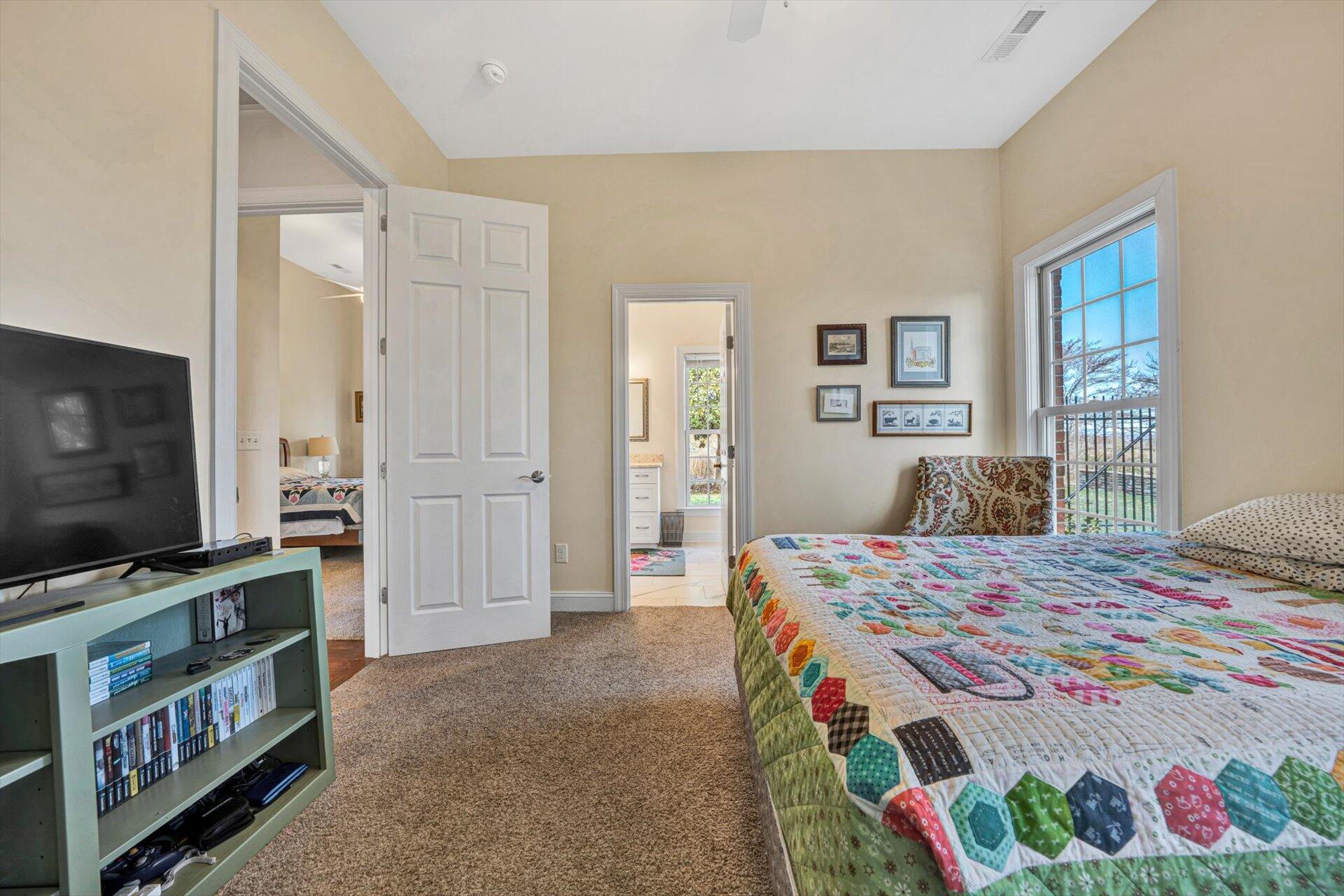 5596 Highfields Road Roanoke, VA 24018 - Photo 33 of 57 33-DSC00115