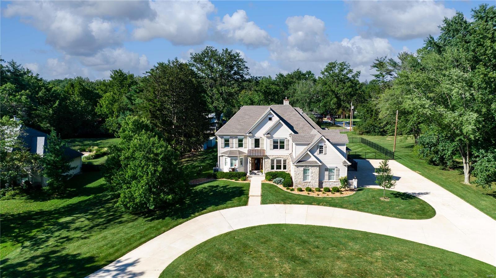 734 Champeix Lane St. Louis, MO 63141 - Photo 2 of 42