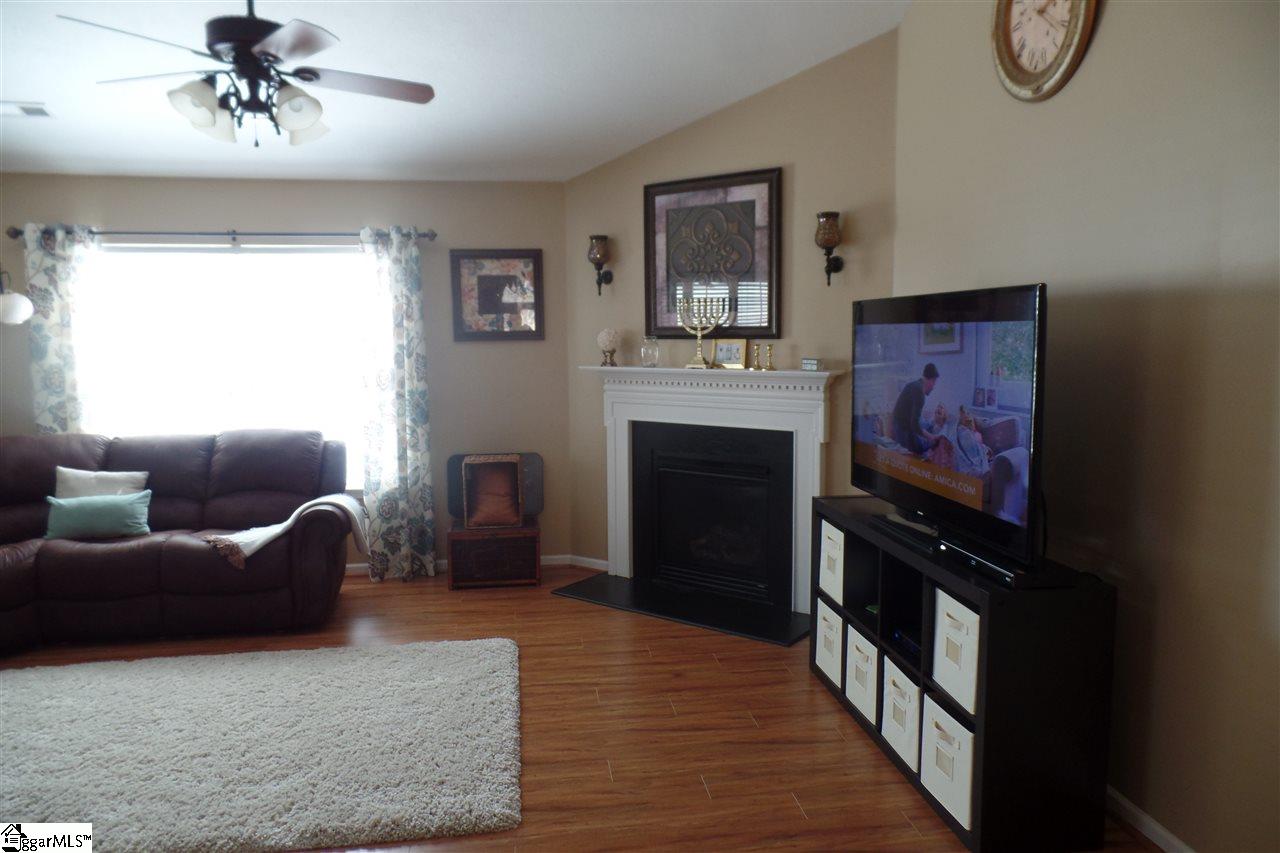 112 Mt Frontenac Way Easley, SC 29642 - Photo 5 of 24 Gallery Image 5