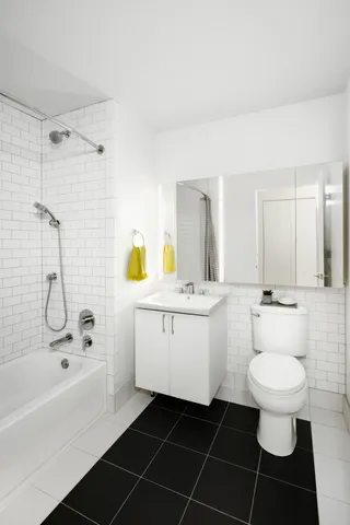 $4,872 | 70 Pine Street, Unit 1026 | Financial District