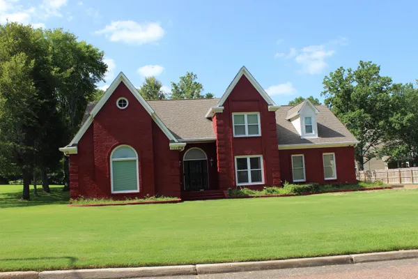$450,000 | 7584 Foster Ridge Road, Germantown, TN 38138