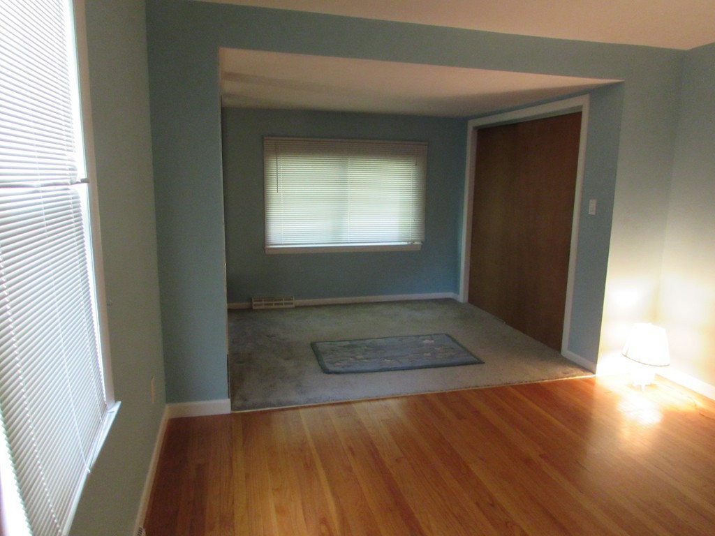 18 Michigan Street Springfield, MA 01151 - Photo 5 of 12 Gallery Image 5
