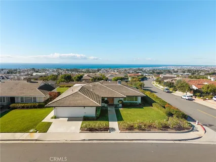 $7,800,000 | 3501 Sausalito Drive, Corona del Mar, CA 92625