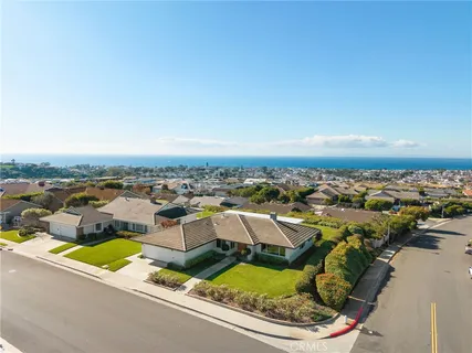 $7,800,000 | 3501 Sausalito Drive, Corona del Mar, CA 92625