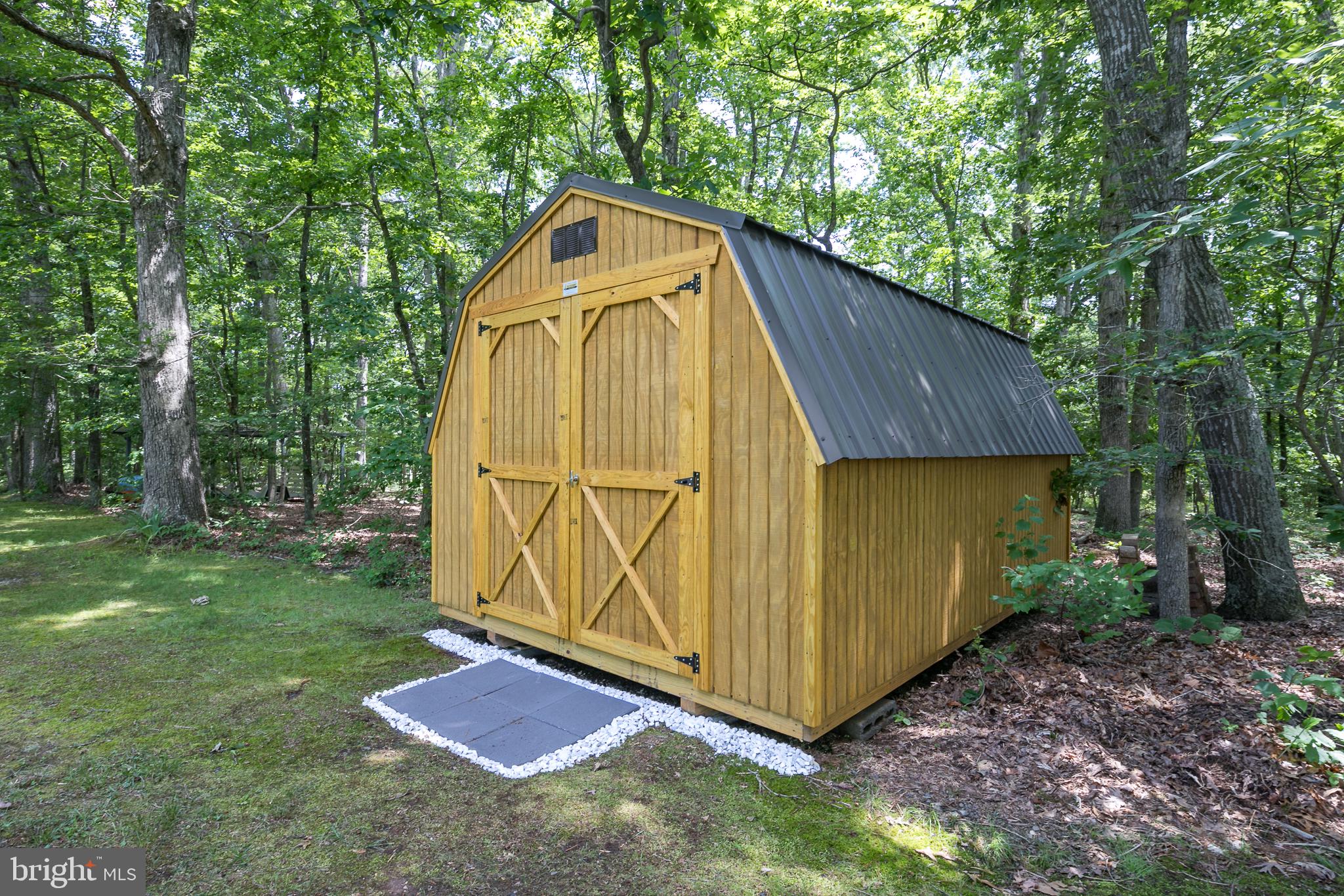 4287 Phoenix Road Bealeton, VA 22712 - Photo 19 of 41 New Shed with metal roof