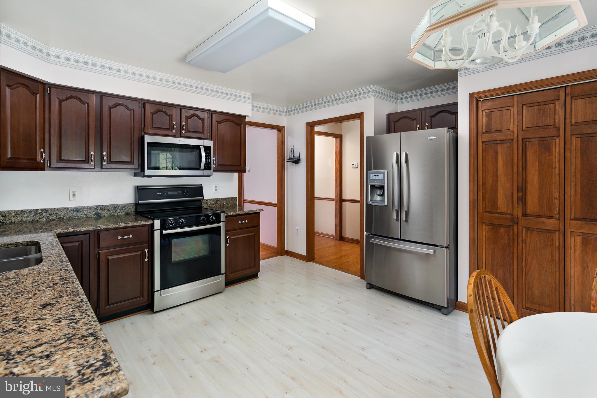 4287 Phoenix Road Bealeton, VA 22712 - Photo 26 of 41 Stainless Steel Upgraded Appliances
