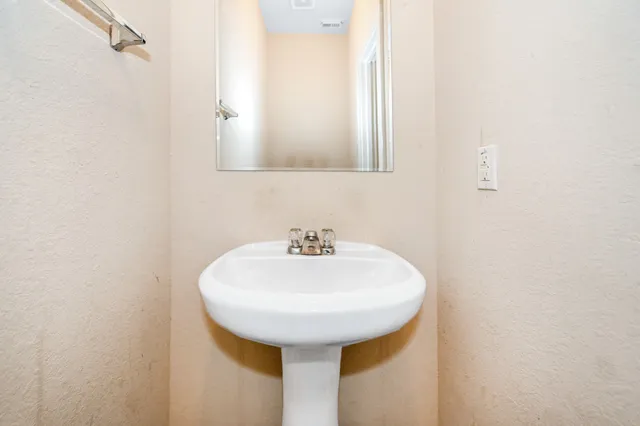 $1,900 | 11926 Prior Park Drive, Houston, TX 77047