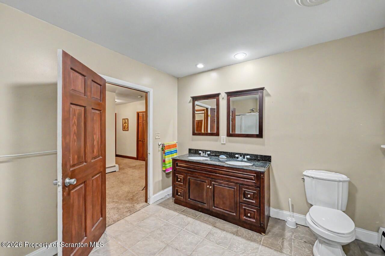 1000 Layton Road Clarks Summit, PA 18411 - Photo 34 of 55 Primary Bathroom