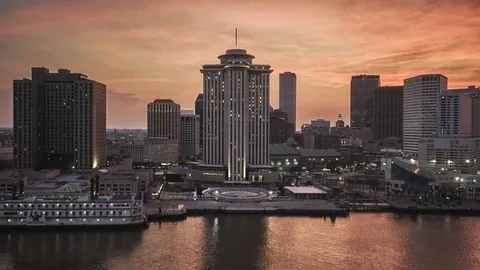 $1,295,000 | 2 Canal Street, Unit 1901, New Orleans, LA 70130