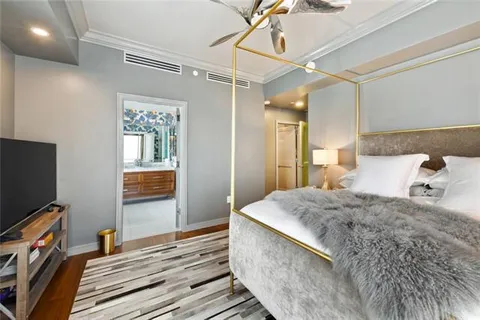 $1,295,000 | 2 Canal Street, Unit 1901, New Orleans, LA 70130