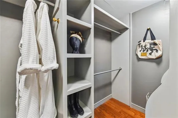 $1,295,000 | 2 Canal Street, Unit 1901, New Orleans, LA 70130