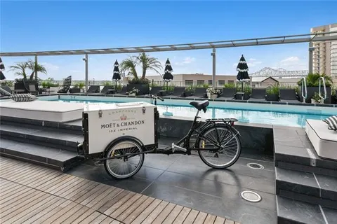 $1,295,000 | 2 Canal Street, Unit 1901, New Orleans, LA 70130
