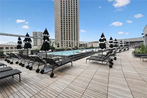 $1,295,000 | 2 Canal Street, Unit 1901, New Orleans, LA 70130