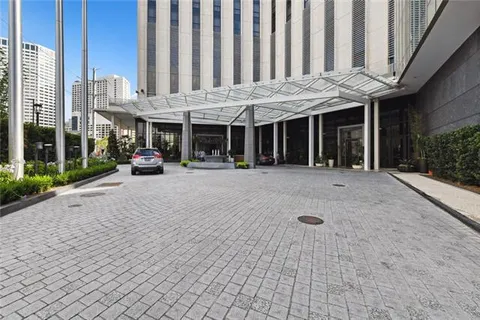 $1,295,000 | 2 Canal Street, Unit 1901, New Orleans, LA 70130