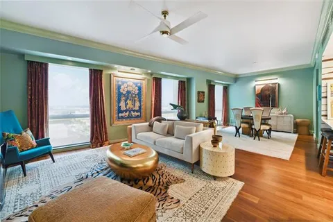 $1,295,000 | 2 Canal Street, Unit 1901, New Orleans, LA 70130