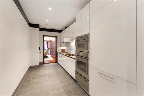 $1,295,000 | 2 Canal Street, Unit 1901, New Orleans, LA 70130