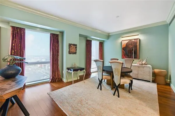 $1,295,000 | 2 Canal Street, Unit 1901, New Orleans, LA 70130