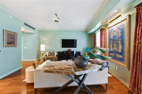 $1,295,000 | 2 Canal Street, Unit 1901, New Orleans, LA 70130