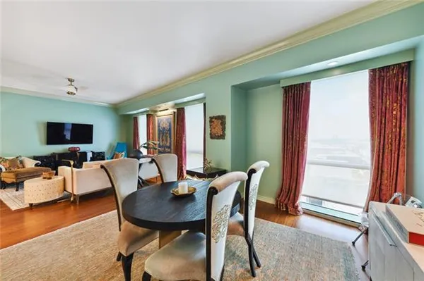 $1,295,000 | 2 Canal Street, Unit 1901, New Orleans, LA 70130