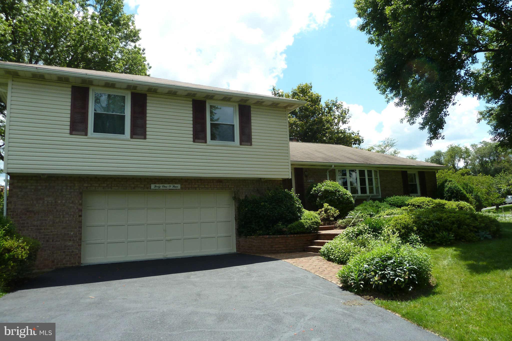 4104 Sir Walter Road Olney, MD 20832 - Photo 2 of 30 Exterior Front