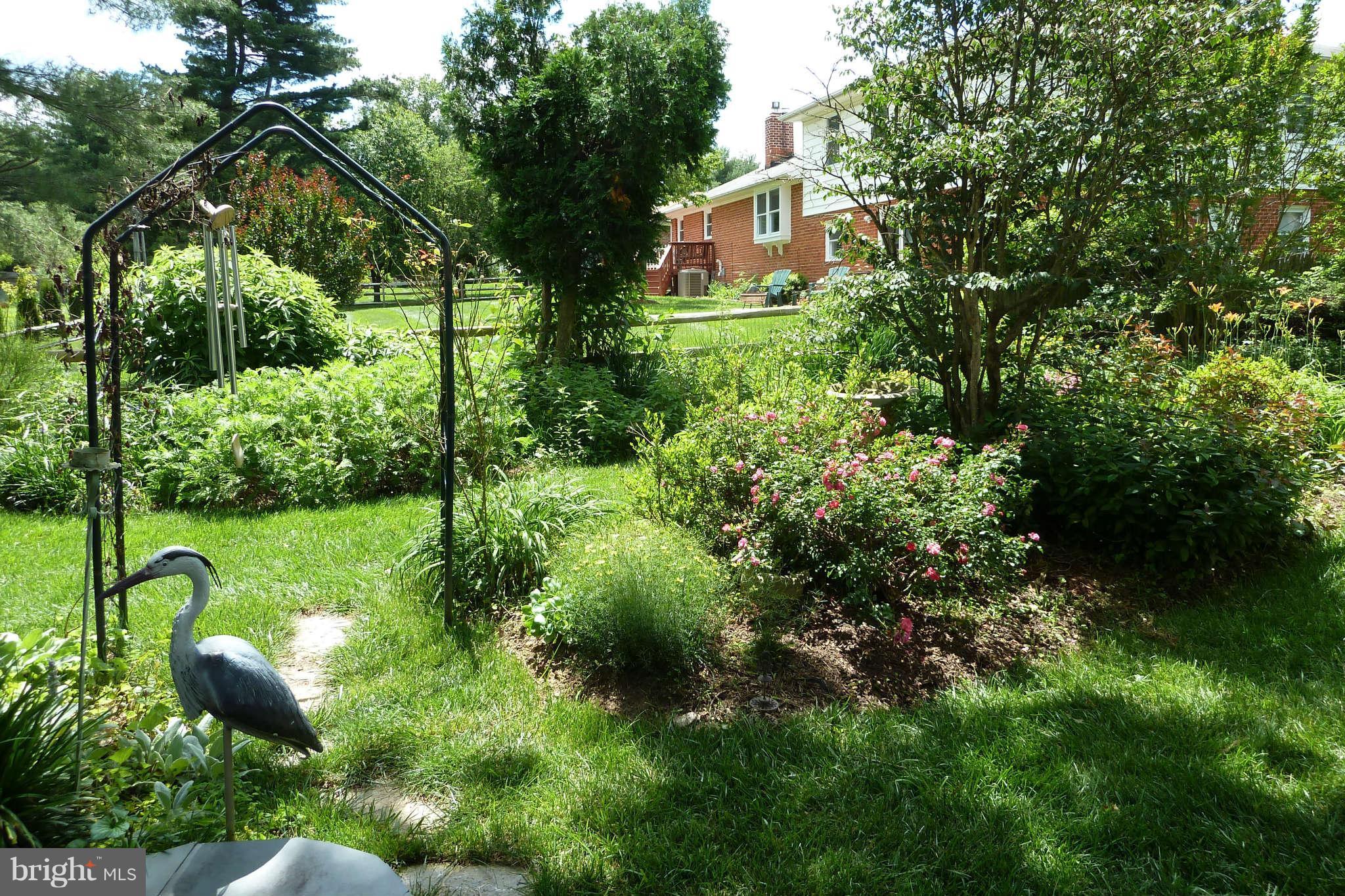 4104 Sir Walter Road Olney, MD 20832 - Photo 28 of 30 Exterior Rear