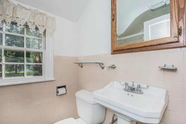 $490,000 | 31 Montana Drive, Holden, MA 01520