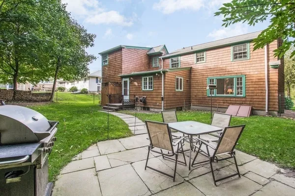 $490,000 | 31 Montana Drive, Holden, MA 01520